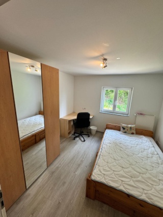 Imagen del anuncio: WG Zimmer mit Wohnzimmer, Garten, Terrasse, Parkplätzen und Aussicht in bester Lage Reutlingens für Studenten