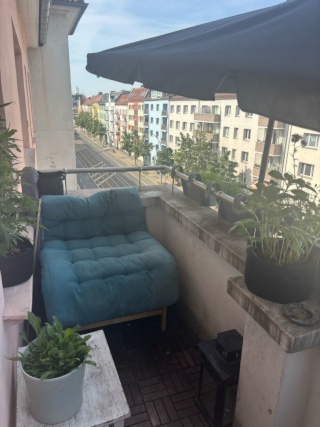 Schöne Altbau-Wohnung inkl. Sonnenbalkon in Berlin Schöneweide (top angebunden) vom 24.07.-16.08.2026 unterzuvermieten — photo 1