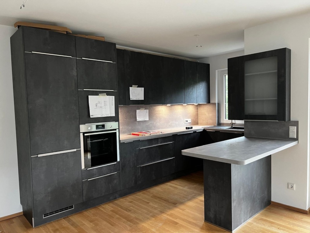 Voll möblierte Neubau-3-Zimmer-Wohnung mit TG-Stellplatz und Balkon – sofort bezugsfertig – Maria-Arndts-Straße 21, 81249 München Aubing-Lochhausen-Langwied – Vorschaubild 3