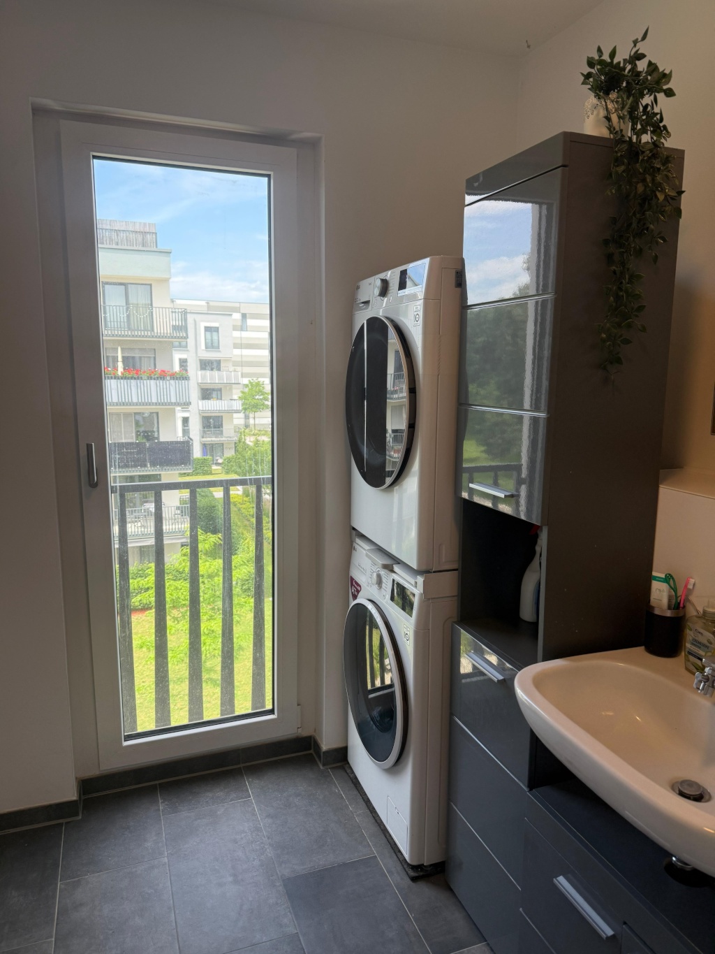 Voll möblierte Neubau-3-Zimmer-Wohnung mit TG-Stellplatz und Balkon – sofort bezugsfertig – Maria-Arndts-Straße 21, 81249 München Aubing-Lochhausen-Langwied – Vorschaubild 10