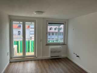 Anzeigenbild: Perfekte Stadtlage, neue Küche, Klimaanlage, 3 Zimmer