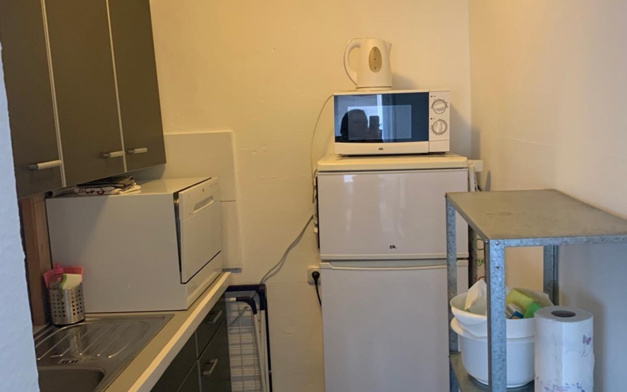 Wohnen auf Zeit in Stuttgart-Zentrum – möblierte Wohnung ab 1 Monat – Uhlandstraße 0, 70182 Stuttgart Mitte – Vorschaubild 3