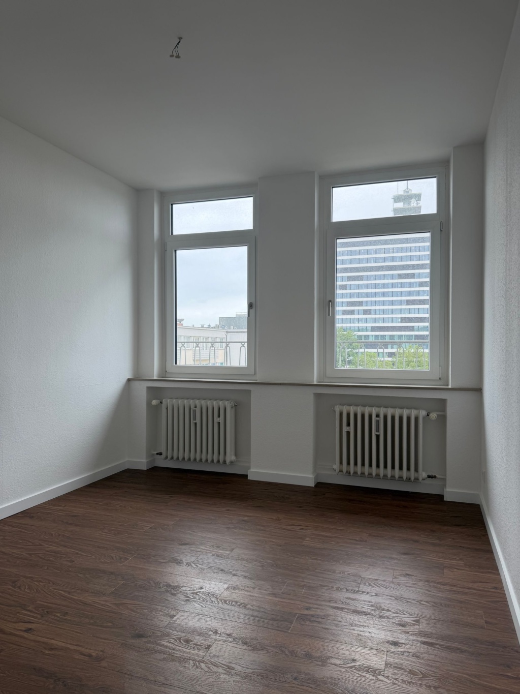 Wohnjuwel am Kesselbrink - modernisierte 3-Zimmerwohnung mit hochwertiger Einbauküche – 33602 Bielefeld Innenstadt – Vorschaubild 6