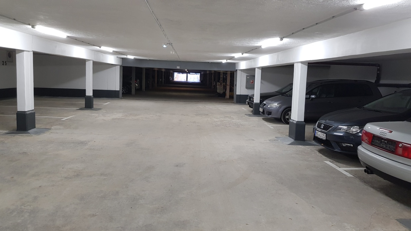 WG-Zimmer Bruck Gerhart-Hauptmann-Straße 15 - Optional - Sicherer Tiefgaragenstellplatz
