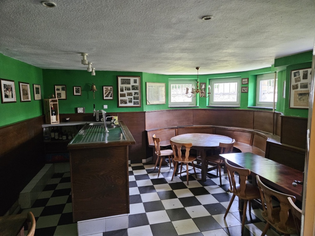 WG-Zimmer Sonnenhügel Süntelstr. 21 - Unsere Kellerbar
