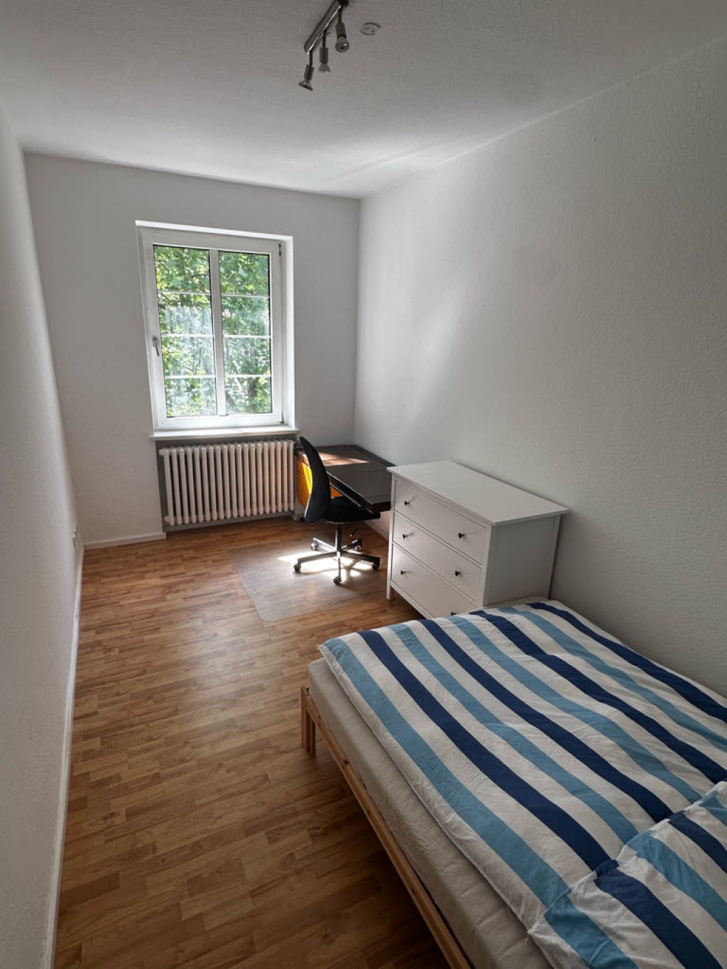 Habitación en WG Ostviertel Nikolausberger Weg 75 - Ein Zimmer im 1.OG