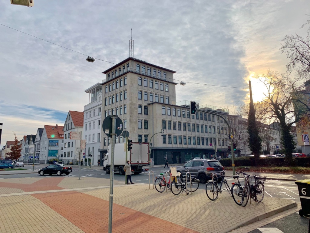 Wohnjuwel am Kesselbrink - modernisierte 3-Zimmerwohnung mit hochwertiger Einbauküche – 33602 Bielefeld Innenstadt – Vorschaubild 11
