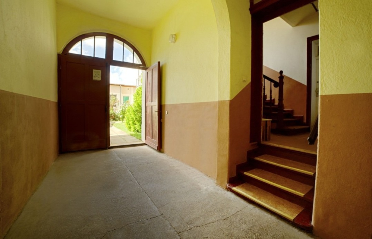 Flatshare Sudenburg Helmstedter Strasse 61 - Aufgang zu den Wohngemeinschaften