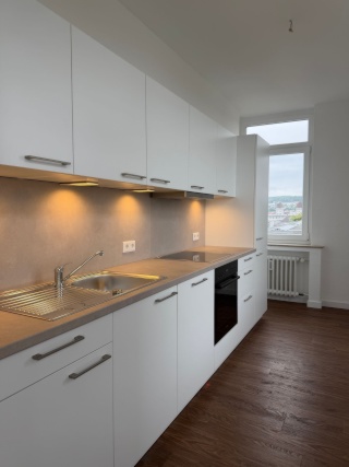 Anzeigenbild: Wohnjuwel am Kesselbrink - modernisierte 3-Zimmerwohnung mit hochwertiger Einbauküche
