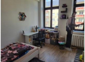 Ad image: Untermiete ab Mitte Juli ein möbliertes, helles Zimmer/ Sublet of a furnitured, bright room from mid-July