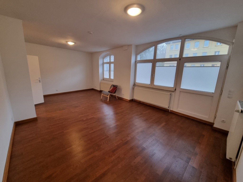 Pauschalmiete - Große 4 ZKB Wohnung mit zwei Apartments (Doppelzimmer-Apartment 26m2, Studiozimmer 30m2) für 2er WG: Schick möblierte Gemeinschaftsräume WZ/EZ/Küche/Bad in der Mitte auf über 100m2 Wohnfläche direkt am Park Schönfeld – Frankfurter Straße 159, 34121 Kassel Südstadt – Vorschaubild 10