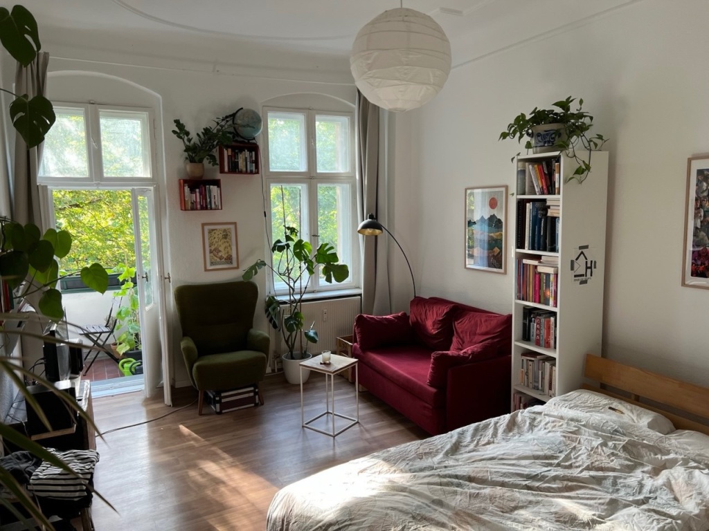 Untermiete 2-Zimmer-Wohnung Tempelhof für 6-11 Monate ab Oktober