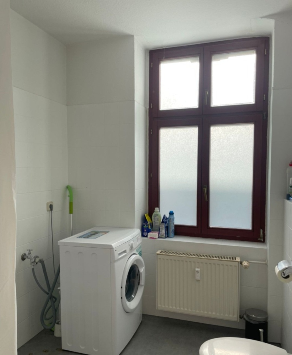 Flatshare Sudenburg Helmstedter Strasse 61 - Waschmaschine im Badezimmer indigriert