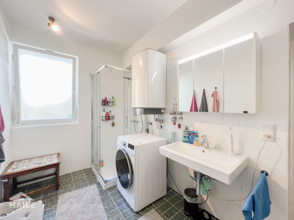 Großzügige 3,5 Zimmerwohnung mit EBK, Terrasse in ruhiger Lage von Stuttgart. – Landhausstraße 94, 70190 Stuttgart Mitte – Vorschaubild 12