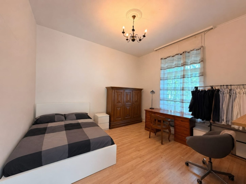 WG-Zimmer Dornbusch Marbachweg, 334 - Zimmer 1. OG mit Waschbecken