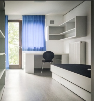 Anzeigenbild: Fully Furnished Student Studio at ESG Frankfurt - Prime Westend Campus Location | €450 Warm Rent/month