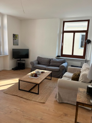 Anzeigenbild: 3er-WG-Paradies: Moderne 4-Zimmer-Wohnung ab August oder nach Absprache in der Fußgängerzone