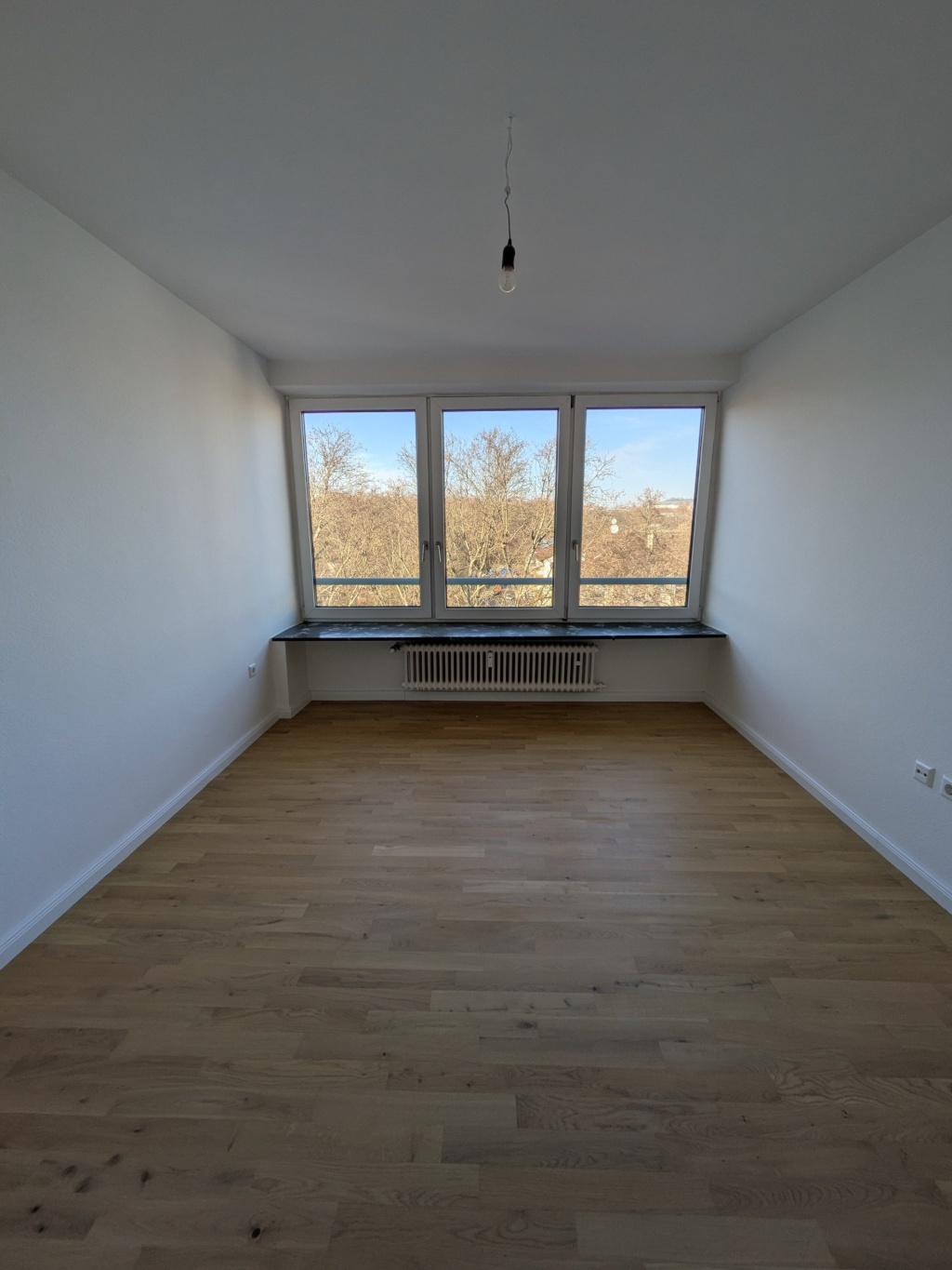 Erstbezug nach Sanierung! Perfekt als 3er- oder 4er-WG in Stuttgart-Ost mit Balkon & Aufzug – Neckarstraße, 70190 Stuttgart Ost – Vorschaubild 3