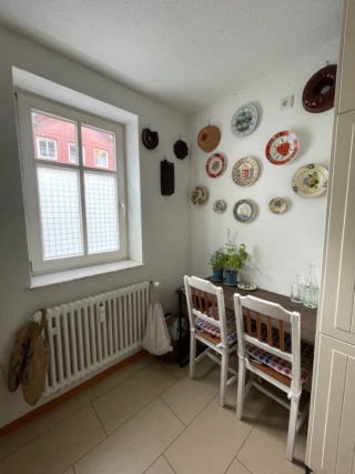 Anzeigenbild: Möbliertes- -Zimmer  ((Zwischenmiete) in eine   2 Zi. Wohnung