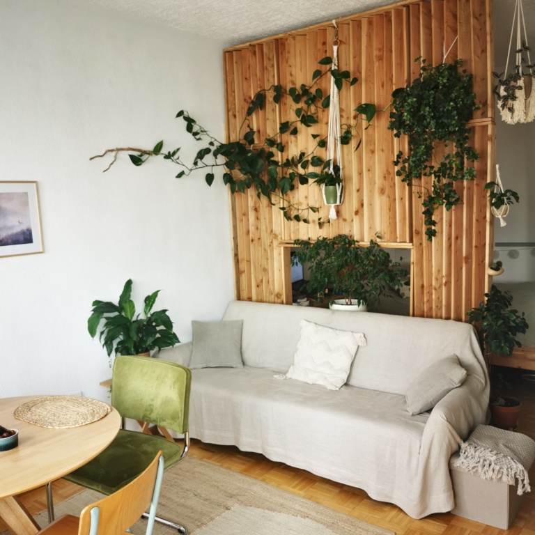 cozy, bright, and fully furnished 38 m2 one-room apartment in Kreuzberg (Großbeerenstraße) from August 24th until October 11th