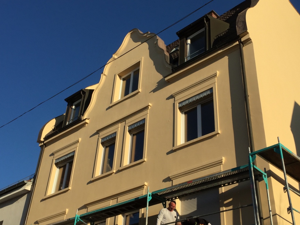 WG-Zimmer Oberhausen Pestalozzi 1 - Aussenfassade ( jetzt fertig)