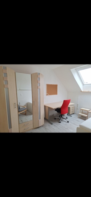 Anzeigenbild: WG-Haus (nur Studenten/Azubis) incl. Reinigung