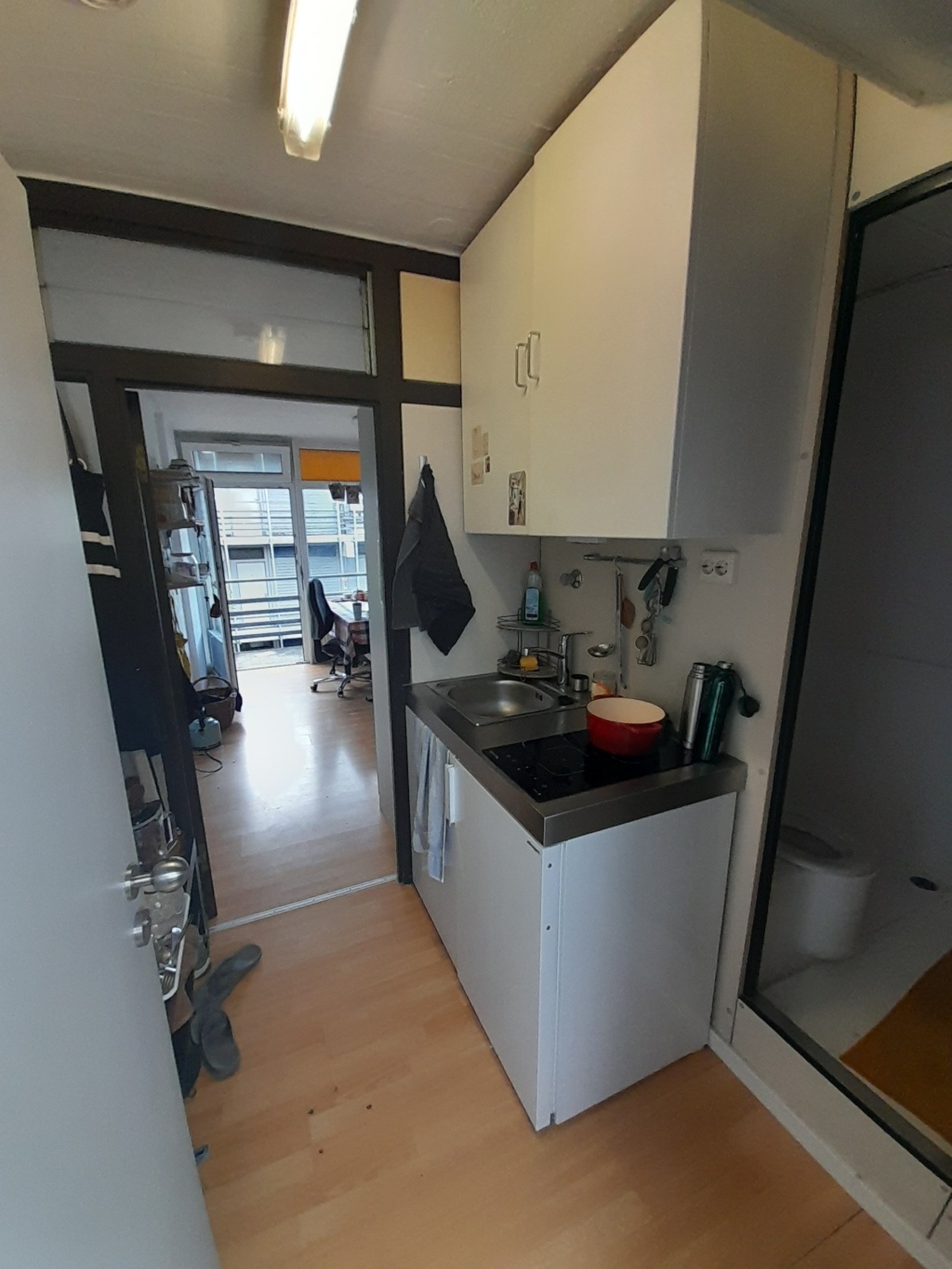 Cosy studio for interim rent in Sonnenbühl West II (September) – Ralf-Darhendorf-Str. 37, 78464 Konstanz Königsbau – Vorschaubild 4