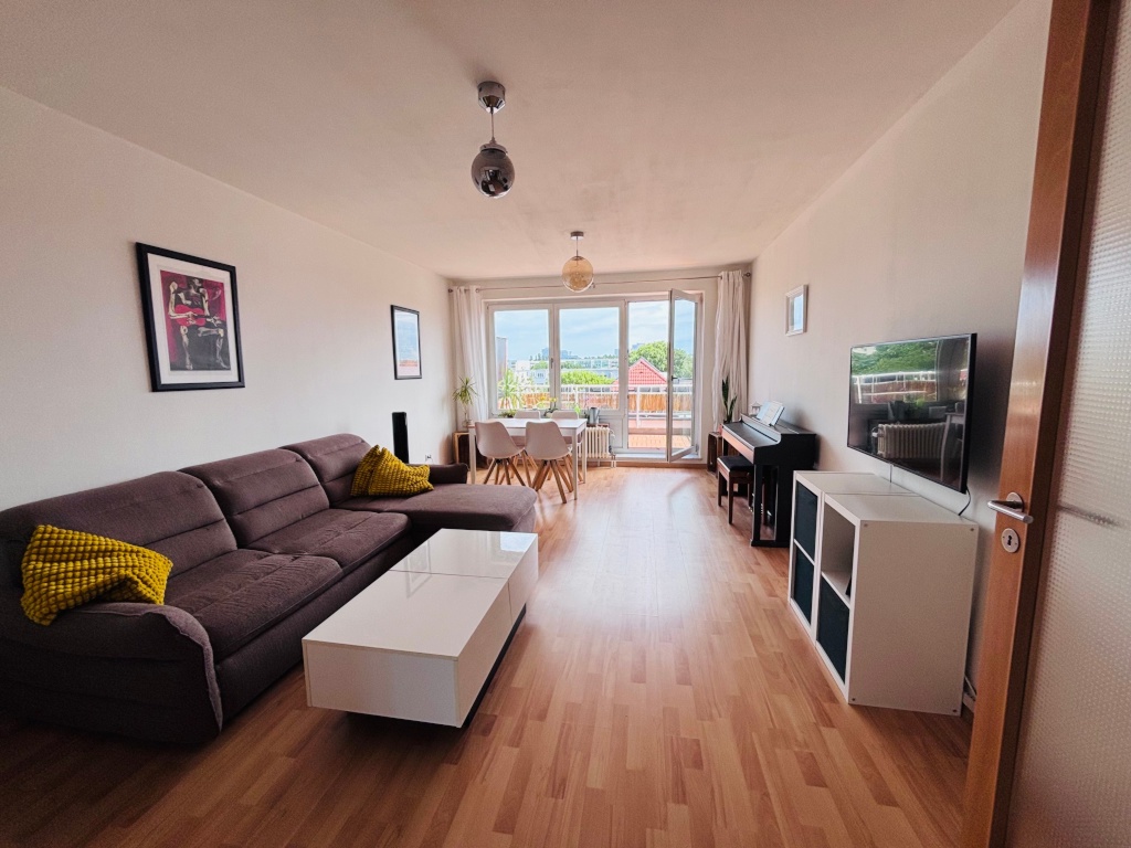 Helle, gemütliche 3-Zimmer-Wohnung mit großer Dachterrasse in Berlin-Köpenick