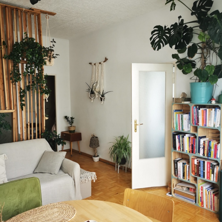cozy, bright, and fully furnished 38 m2 one-room apartment in Kreuzberg (Großbeerenstraße) from August 24th until October 11th – Großbeerenstraße 58, 10965 Berlin Berlin – Vorschaubild 3