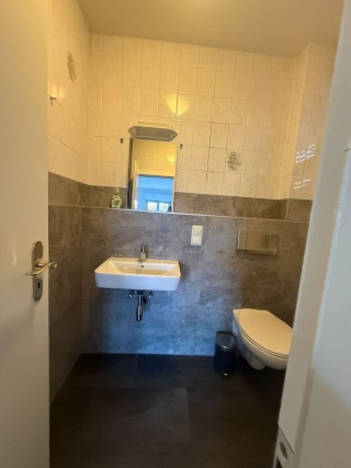 Anzeigenbild: Privates Studio-Apartment mit eigener Küche & Bad – zentral in Erfurt