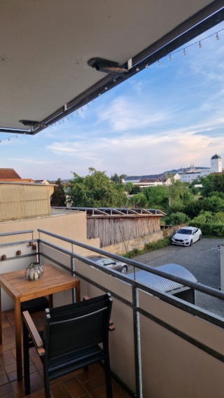 Anzeigenbild: Schöne 3-Zimmer Wohnung mit wunderschönen Ausblick ! WG geeignet