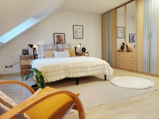 Anzeigenbild: TOP-Lage: 2er-WG in heller 2-Zimmer-DG-Wohnung, Innenstadt +5Min. zum Hbf