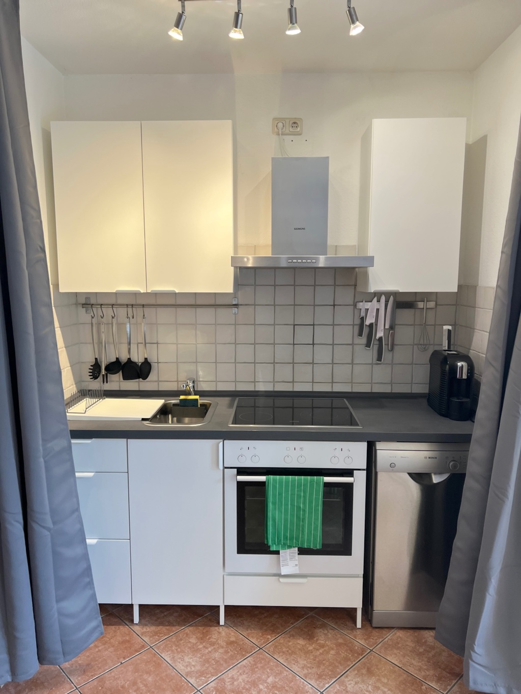 Moderne und voll ausgestattete Wohnung mit top Verkehrsanbindung (z.B. FFM Messe) – Am Brombeerberg 3, 64291 Darmstadt Arheilgen – Vorschaubild 7