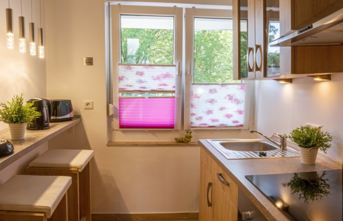 Ruhige 38m2 Wohnung mitten in der City – voll ausgestattet & komplett eingerichtet – Schwanenkampstraße 63, 45127 Essen Innenstadt – Vorschaubild 2