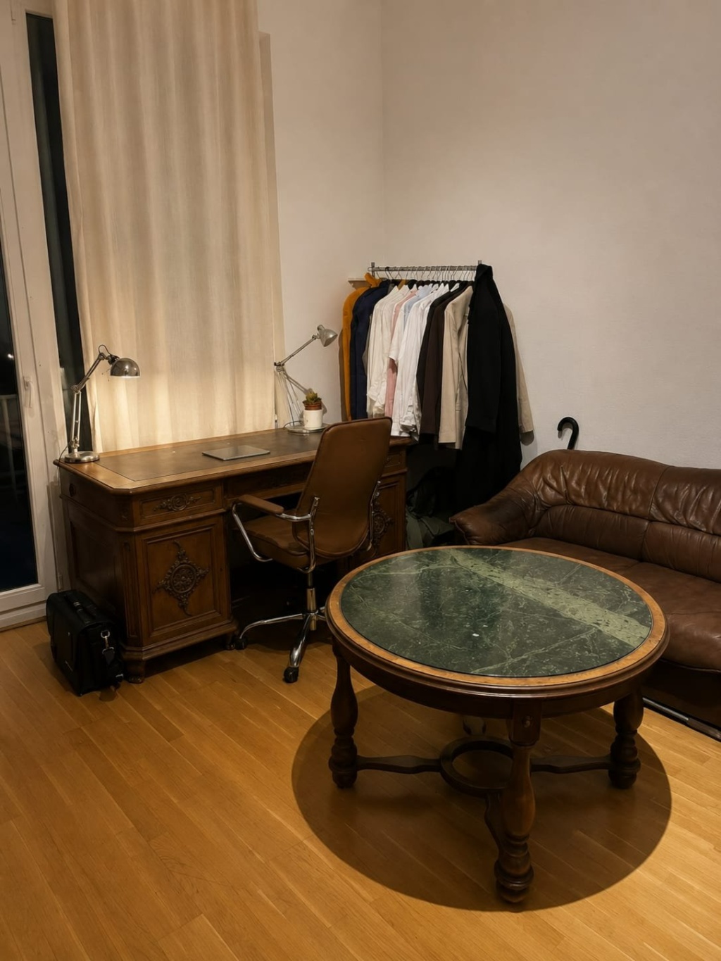 WG-Zimmer Dornbusch Marbachweg, 334 - Zimmer 1 OG. mit Waschbecken