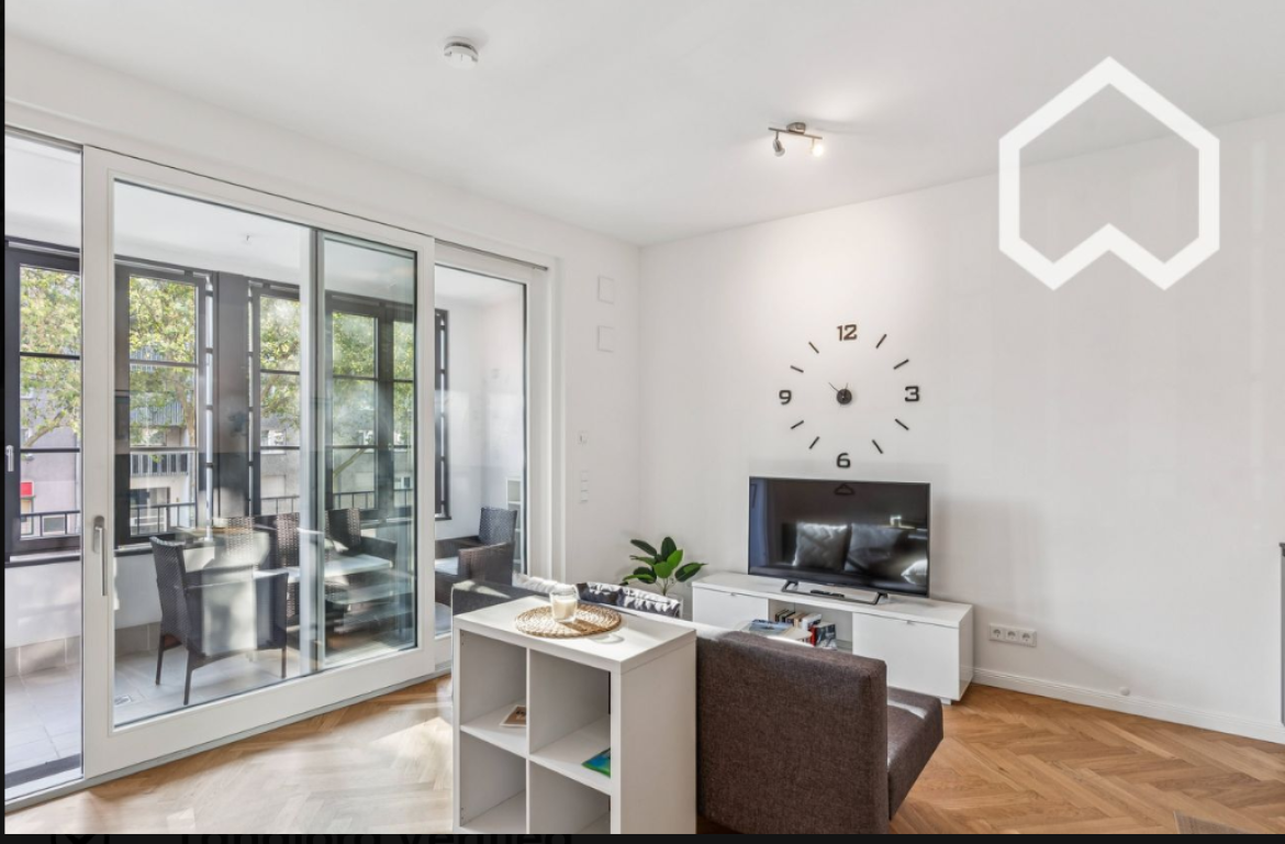 New-build studio – First occupancy! premium kitchen, fully furnished – Schöneberg