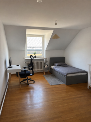 Imagen del anuncio: Möbliertes WG Zimmer in Zentraler Lage
