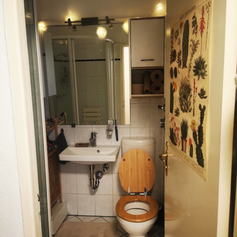 cozy, bright, and fully furnished 38 m2 one-room apartment in Kreuzberg (Großbeerenstraße) from August 24th until October 11th – Großbeerenstraße 58, 10965 Berlin Berlin – Vorschaubild 7