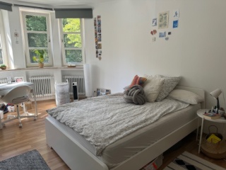 Anzeigenbild: Helles und schönes Zimmer in einer netten WG in bester Lage