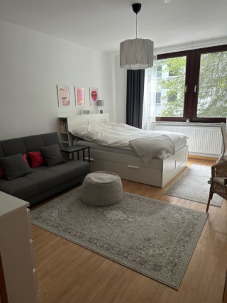 Anzeigenbild: Befristetes WG-Zimmer in Mädels-WG