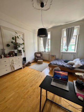 Ad image: Helles, großes Zimmer, in sehr guter Lage  – befristet bis Ende April mit Verlängerungsoption