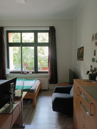 Ad image: Zimmer in heller Altbau-WG mit zwei Wohnzimmern