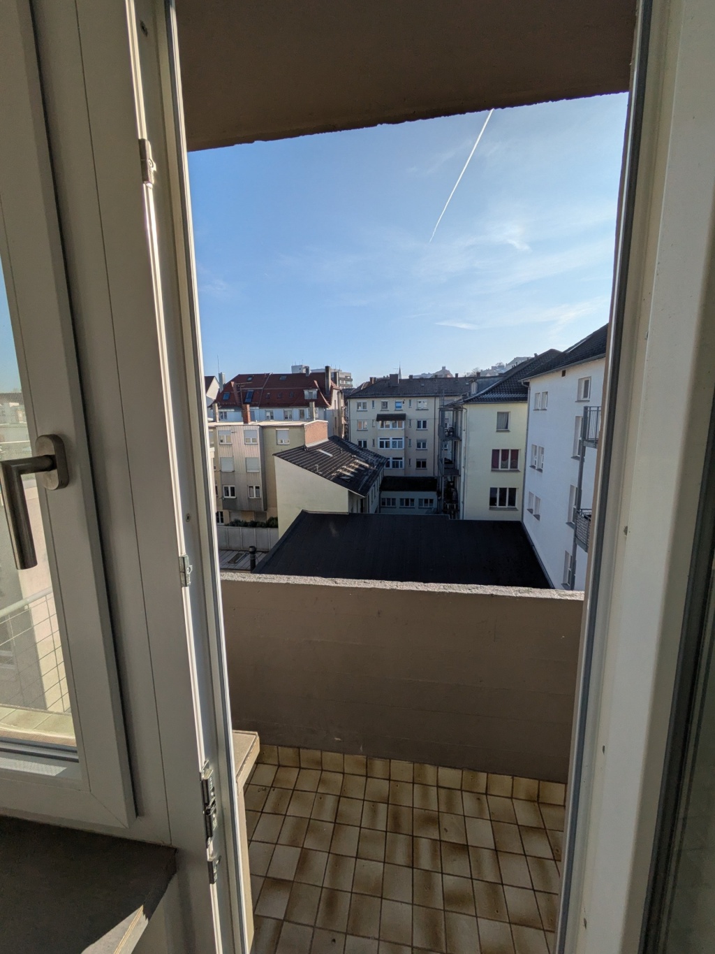 Erstbezug nach Sanierung! Perfekt als 3er- oder 4er-WG in Stuttgart-Ost mit Balkon & Aufzug – Neckarstraße, 70190 Stuttgart Ost – Vorschaubild 6
