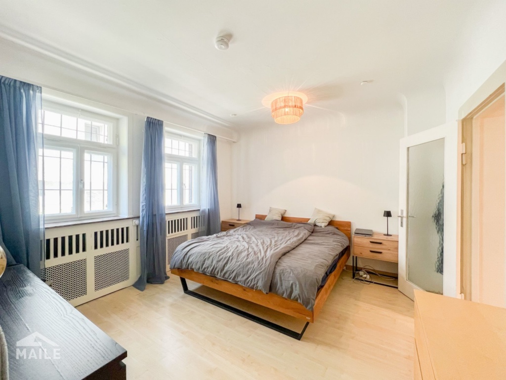 Großzügige 3,5 Zimmerwohnung mit EBK, Terrasse in ruhiger Lage von Stuttgart. – Landhausstraße 94, 70190 Stuttgart Mitte – Vorschaubild 2