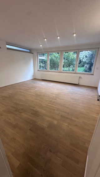 Anzeigenbild: Großzügige 3 zimmer Wohnung