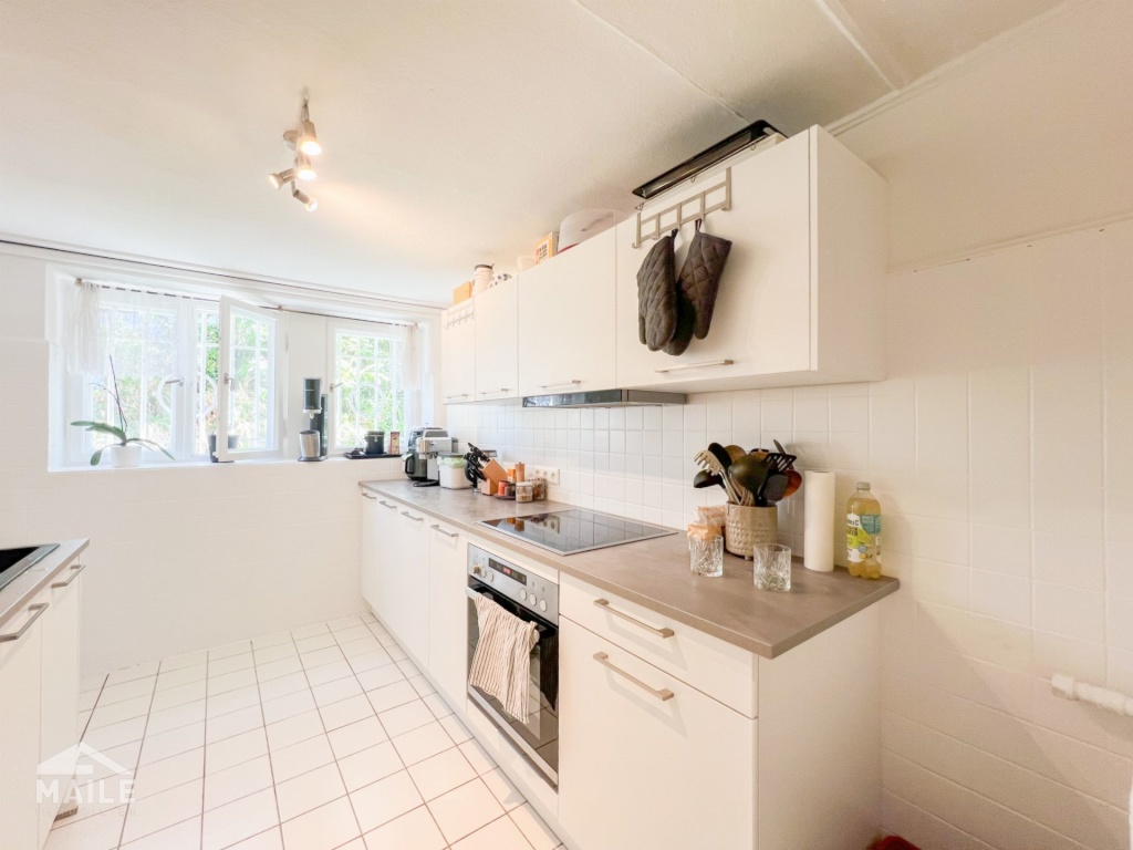 Großzügige 3,5 Zimmerwohnung mit EBK, Terrasse in ruhiger Lage von Stuttgart. – Landhausstraße 94, 70190 Stuttgart Mitte – Vorschaubild 5