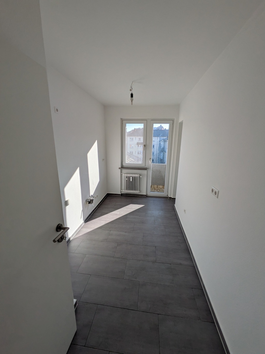 Erstbezug nach Sanierung! Perfekt als 3er- oder 4er-WG in Stuttgart-Ost mit Balkon & Aufzug – Neckarstraße, 70190 Stuttgart Ost – Vorschaubild 5