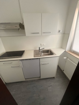 Anzeigenbild: 1-Zimmer-Apartment mit eigener Küche & Bad (Dudweiler) – Nachmieter gesucht