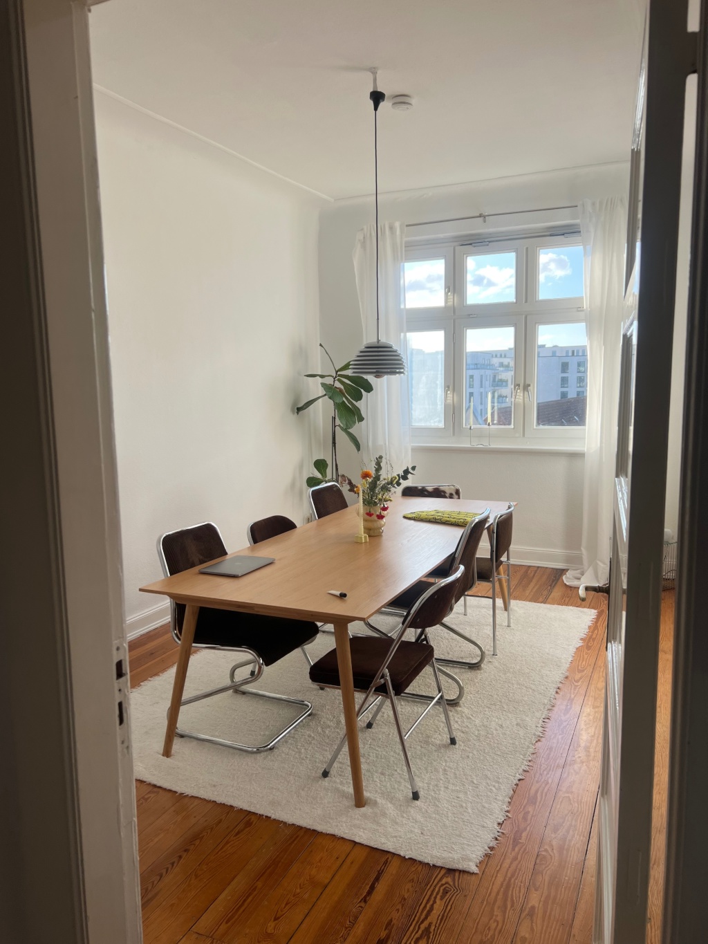 Möblierte Altbauwohnung in St. Georg zur Zwischenmiete