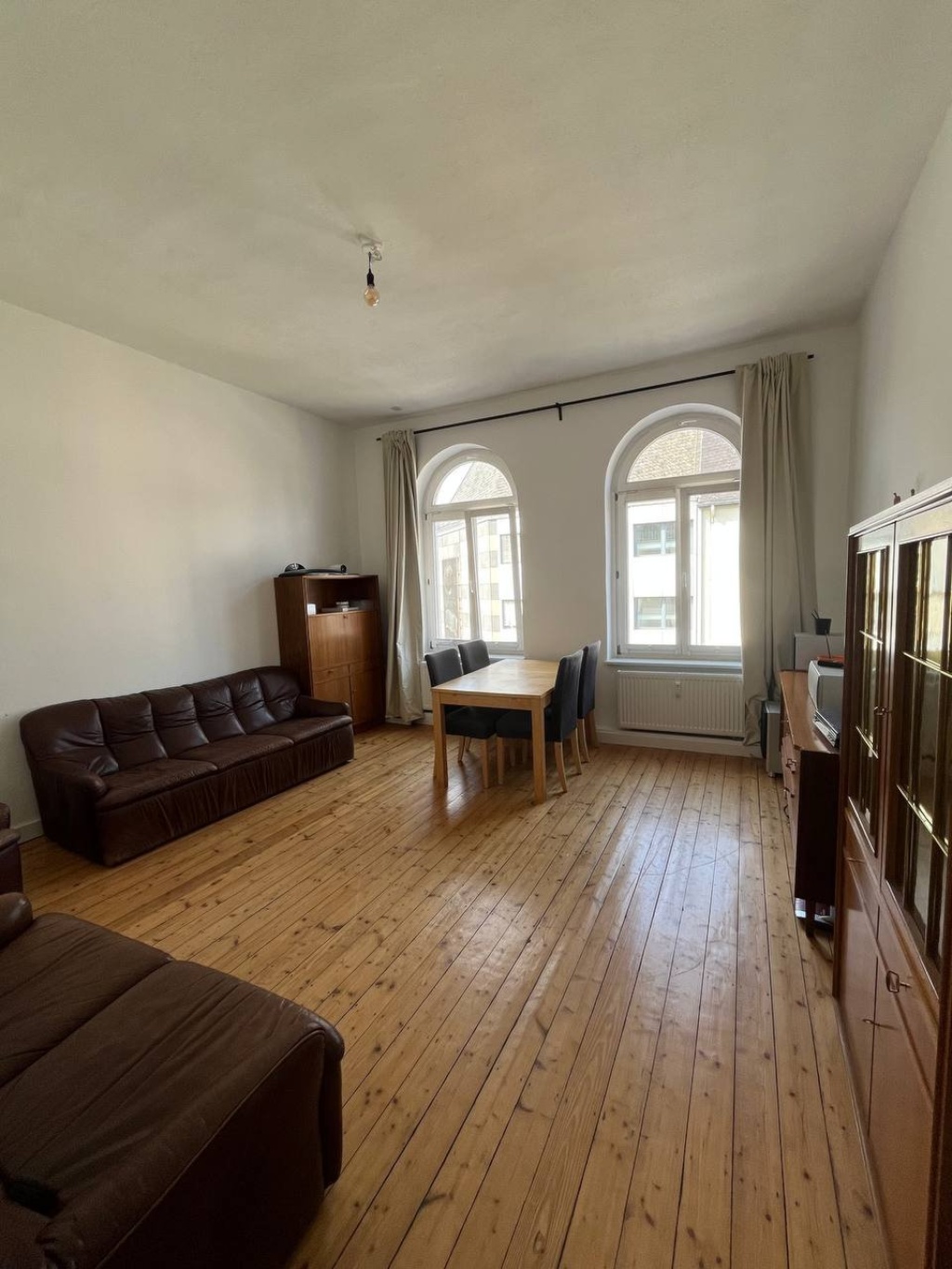 Möblierte 3-Zimmer-Altbauwohnung (76 m2) in der Koblenzer Südstadt zur Untermiete